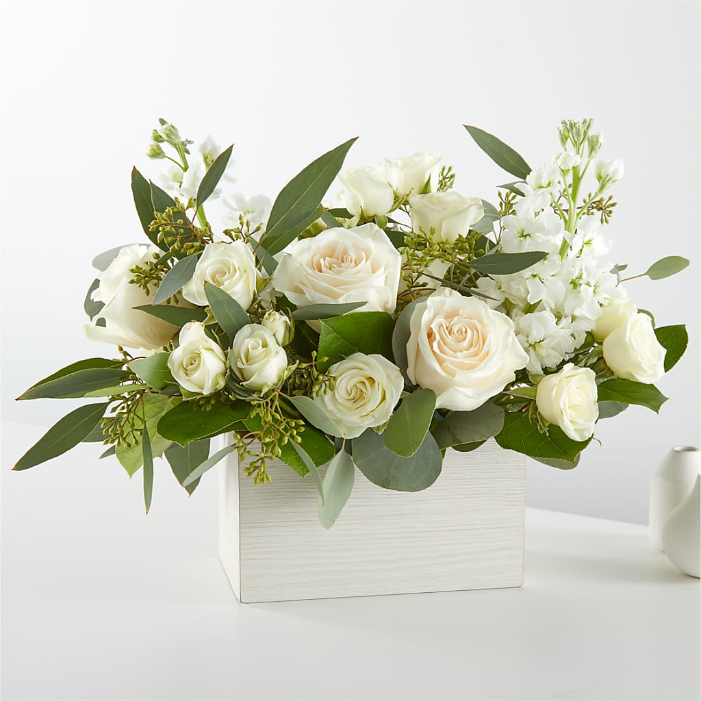 Fresh Linen Box Bouquet – Dickson Florist, Dickson TN