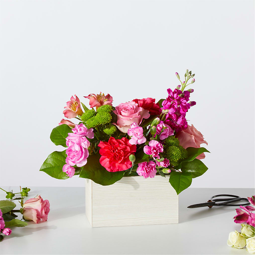 Sweetberry Box – A Florist Original – Dickson Florist, Dickson TN