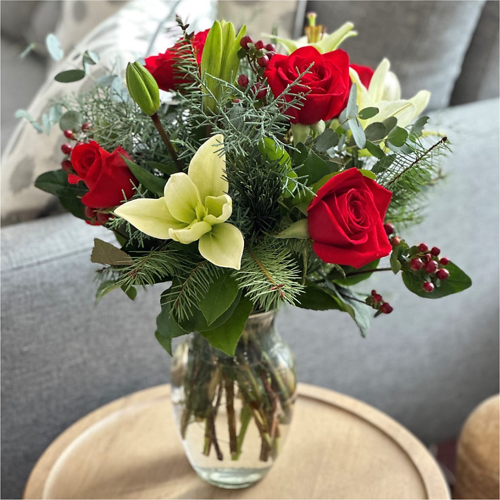 Glittering Lights Bouquet – Dickson Florist, Dickson TN