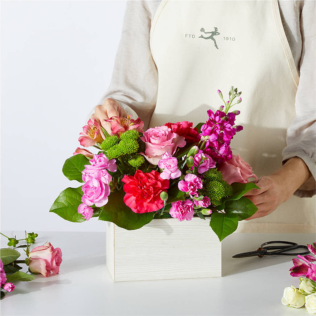 Sweetberry Box – A Florist Original –  Dickson Florist, Dickson TN