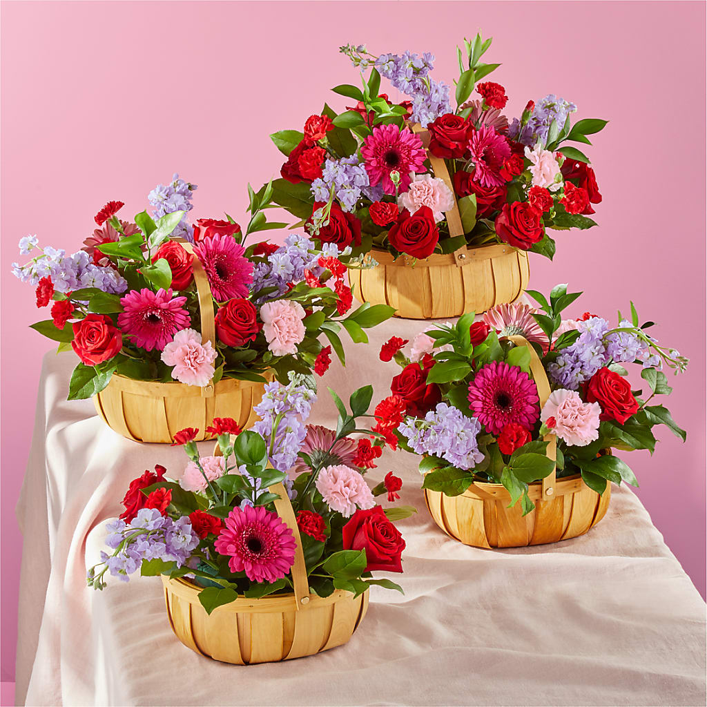 Pink Picnic Basket –  Dickson Florist, Dickson TN