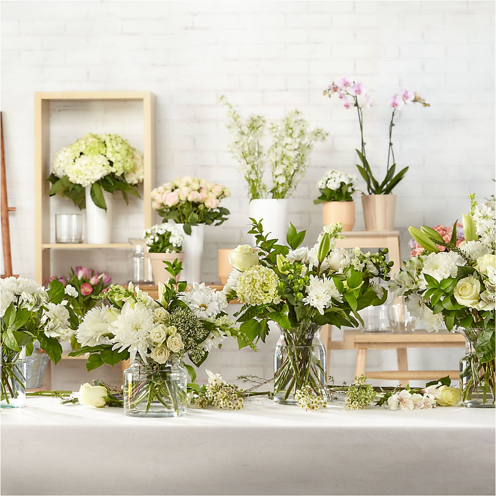 Classic Ivory – A Florist Original –  Dickson Florist, Dickson TN