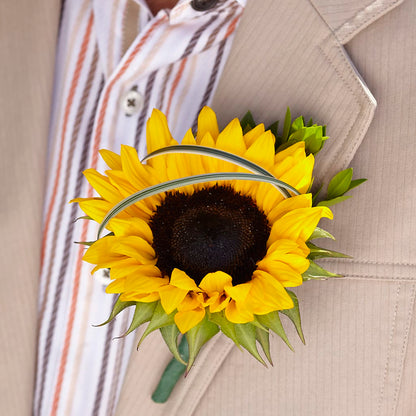 Free Spirit Boutonniere –  Dickson Florist, Dickson TN